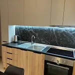 Delux * Durrës