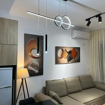 Delux アパート *